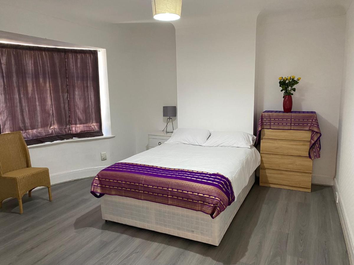 Sunrup Heathrow Διαμέρισμα Feltham Εξωτερικό φωτογραφία