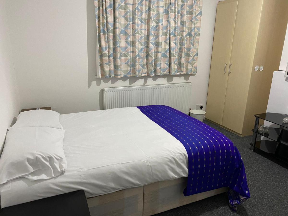 Sunrup Heathrow Διαμέρισμα Feltham Εξωτερικό φωτογραφία