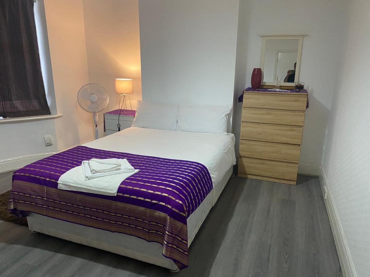 Sunrup Heathrow Διαμέρισμα Feltham Εξωτερικό φωτογραφία